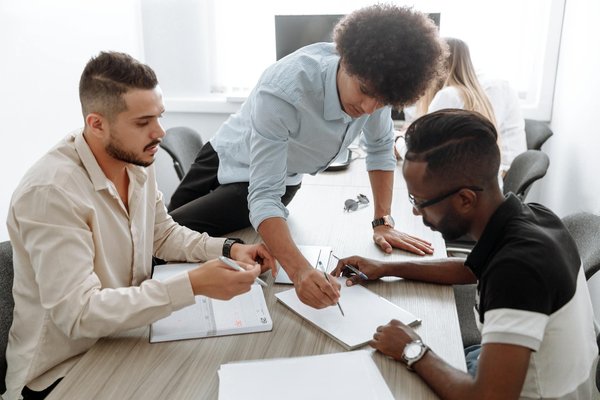 Les Meilleurs Spots Indispensables pour Booster Votre Campagne de Street Marketing